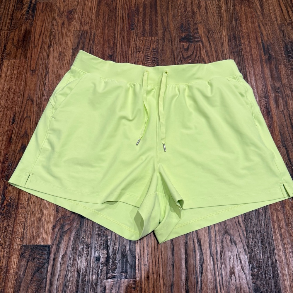 Old Navy High Waisted Powersoft 3.5” Shorts